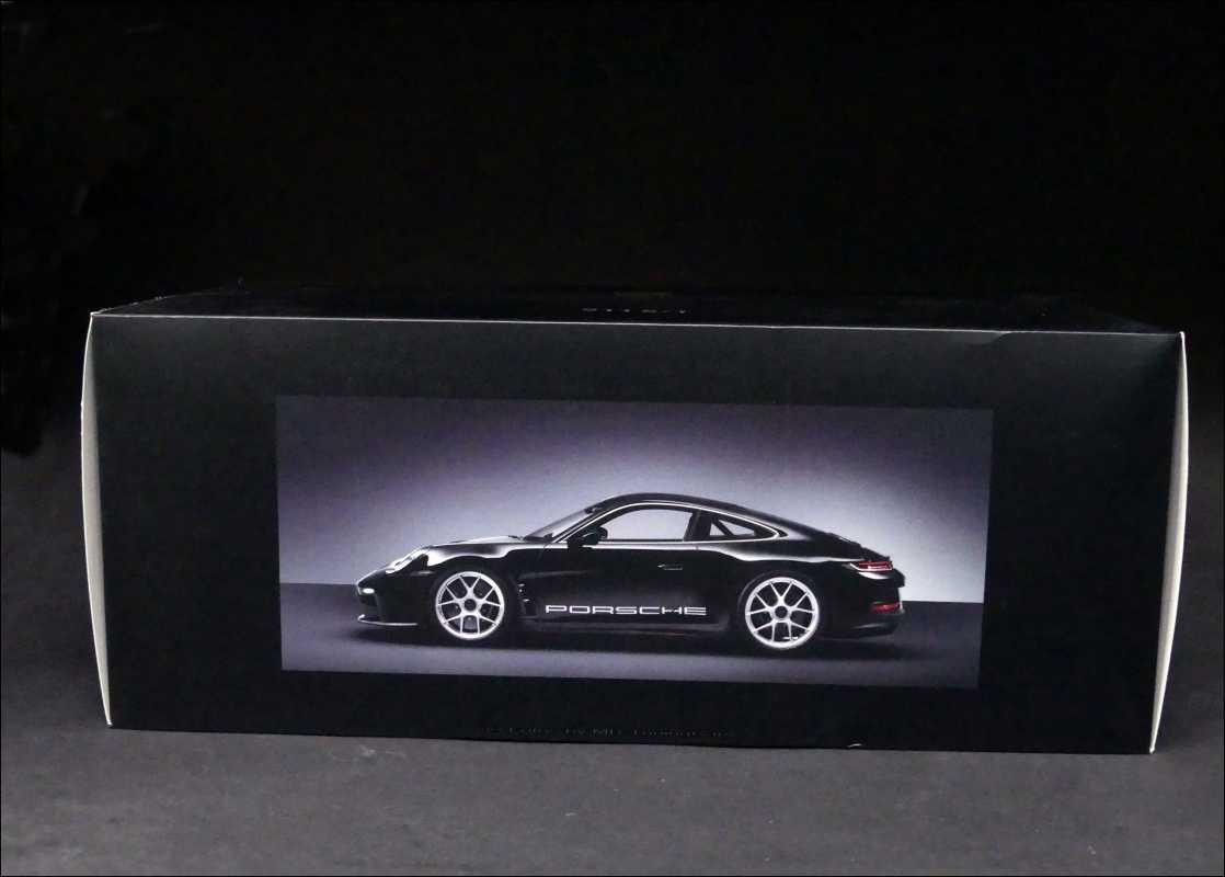 1:18 Porsche 911 992 S/T BlackEdition 911/ Spark inkl OVP Vitrine